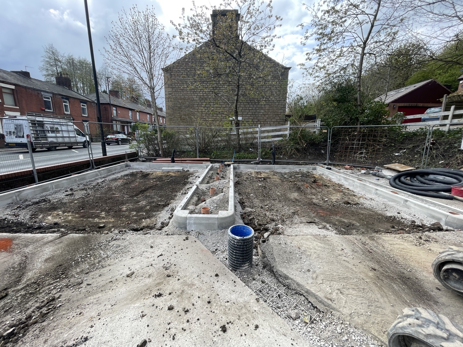 Kerbs, central island and drainage construction for the jet wash bays